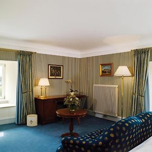 Zimmer mit Kingsize-Bett